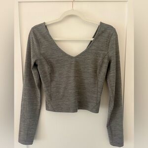 Lululemon | align long sleeve crop v neck workout top heathered gray sz med (?)